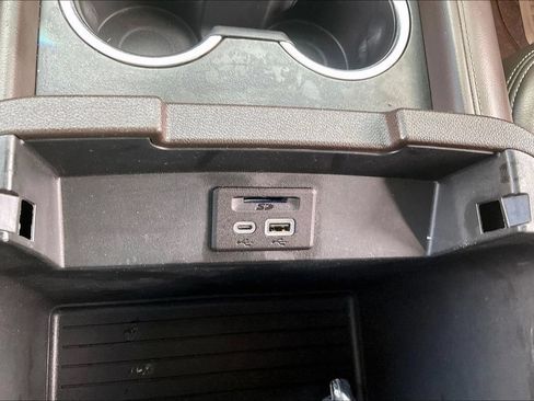 Used 2021 Chevrolet Tahoe LS RWD image 16
