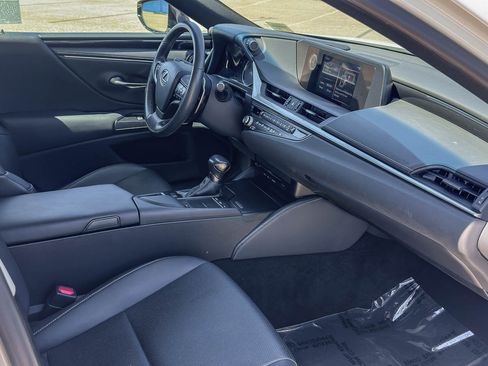 Used 2021 Lexus ES 350 w/ Accessory Package FWD image 18
