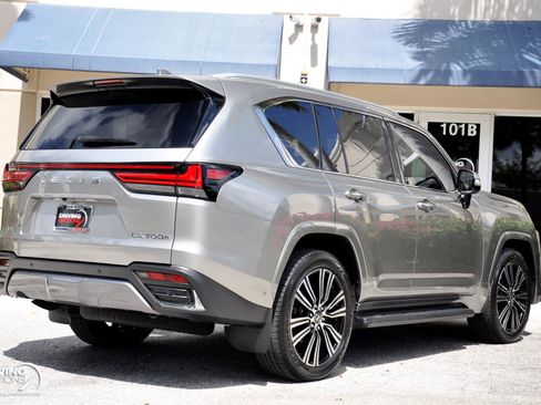 Used 2026 Lexus LX 700h Luxury AWD/4WD image 19