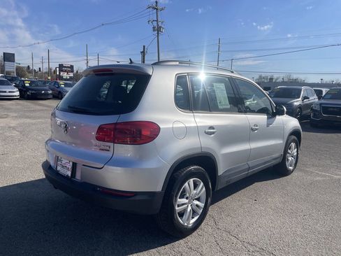 Used 2016 Volkswagen Tiguan S image 5