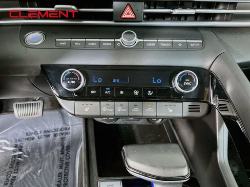 Used 2023 Hyundai Elantra SEL w/ Convenience Package FWD image 21