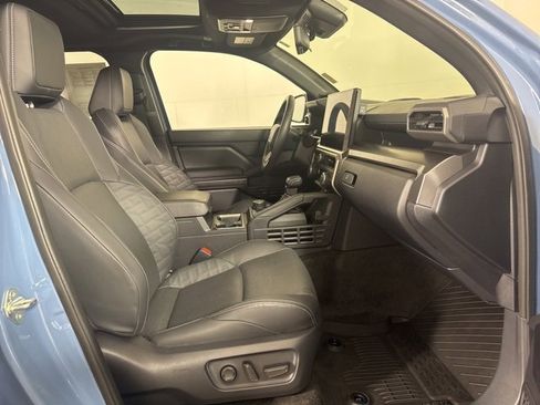 Used 2025 Toyota 4Runner TRD Off-Road Premium image 4