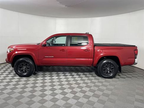 Certified 2021 Toyota Tacoma SR5 AWD/4WD image 4