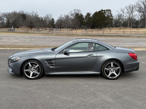 Used 2019 Mercedes-Benz SL 550 image 13