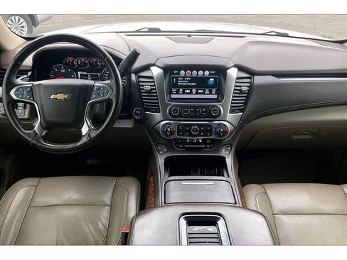 Used 2016 Chevrolet Suburban LTZ image 17