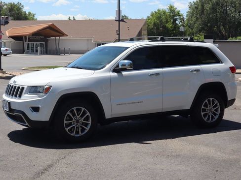 Used 2014 Jeep Grand Cherokee Limited w/ Trailer Tow Group IV AWD/4WD image 10