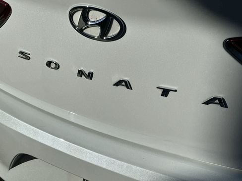 Used 2019 Hyundai Sonata SEL w/ Tech Package 02 FWD image 15