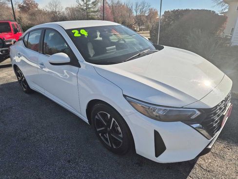 Used 2024 Nissan Sentra SV image 1