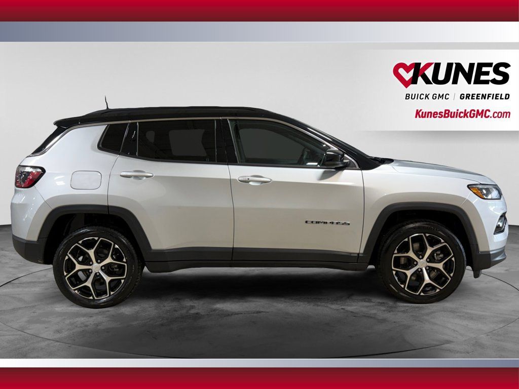 Used 2024 Jeep Compass Limited AWD/4WD image 12