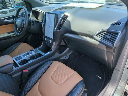 Used 2024 Ford Edge Titanium w/ Titanium Elite Package AWD/4WD image 13