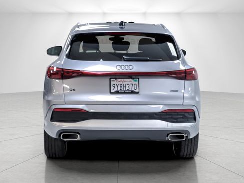 Used 2025 Audi Q5 Premium w/ Convenience Package AWD/4WD image 4