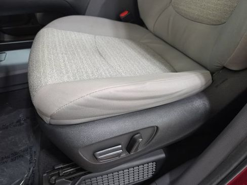 Certified 2023 Toyota Sienna LE FWD image 26