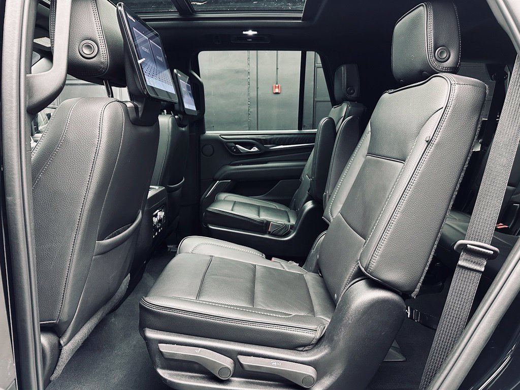 Used 2023 GMC Yukon Denali AWD/4WD image 18