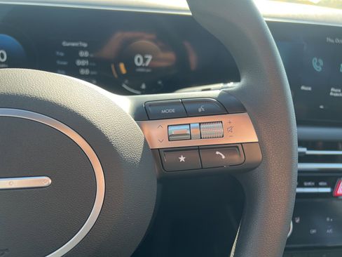 Certified 2025 Hyundai Santa Cruz SEL image 12