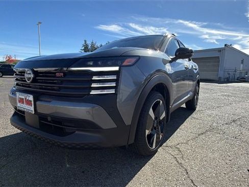 New 2026 Nissan Kicks SR w/ Cold Weather Package image 9