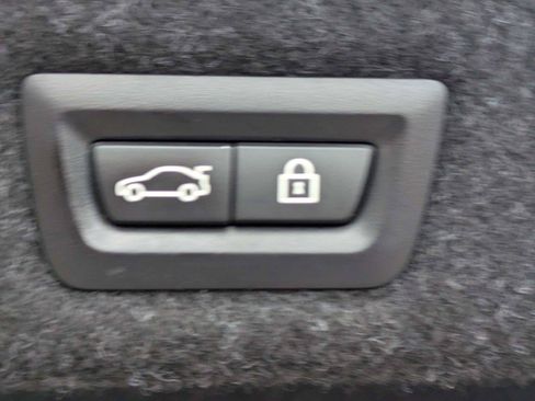 Used 2018 BMW 540i RWD image 16