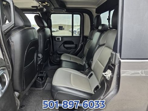 Used 2022 Jeep Gladiator Sport AWD/4WD image 15