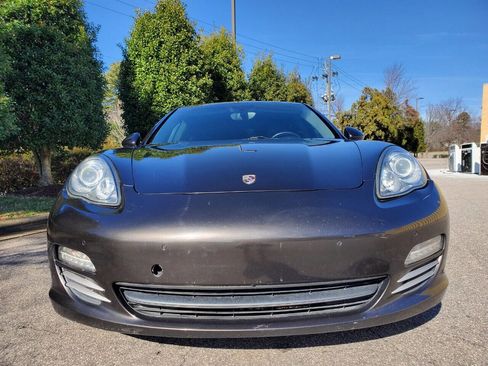 Used 2011 Porsche Panamera 4 image 8