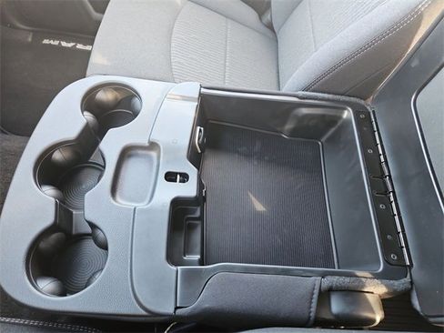 New 2024 RAM 3500 Tradesman w/ Chrome Appearance Group image 32