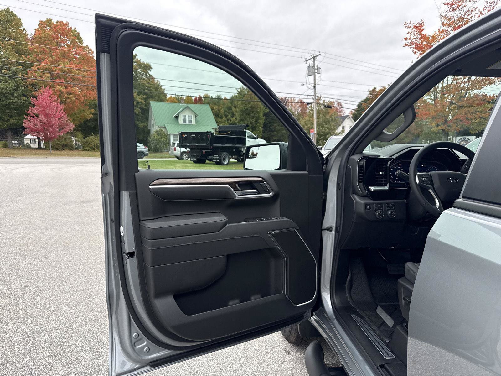 New 2026 Chevrolet Silverado 1500 RST w/ RST Select Package AWD/4WD image 15