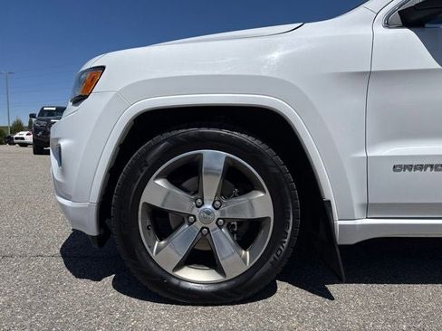 Used 2016 Jeep Grand Cherokee Overland w/ Advanced Technology Group AWD/4WD image 13