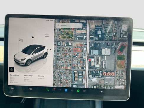 Used 2023 Tesla Model Y Long Range image 12