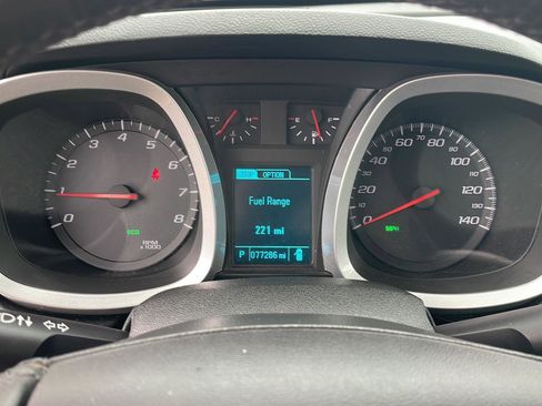Used 2017 Chevrolet Equinox LT w/ Convenience Package FWD image 17