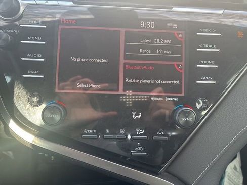 Used 2020 Toyota Camry XSE image 10