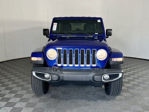 Used 2019 Jeep Wrangler Unlimited Sahara AWD/4WD image 8