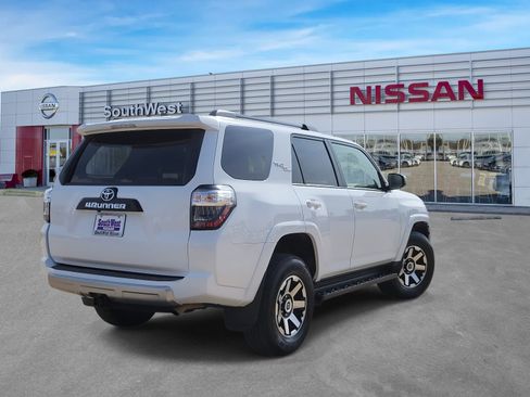 Used 2024 Toyota 4Runner TRD Off-Road image 6