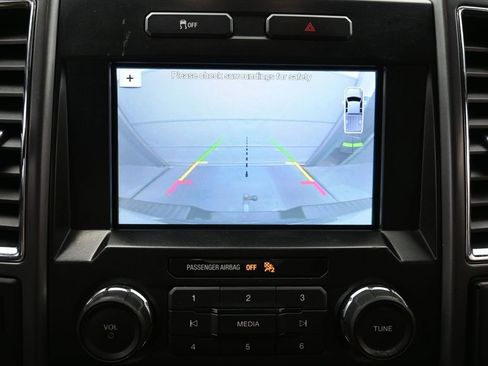 Used 2017 Ford F150 XLT w/ Equipment Group 302A Luxury image 4