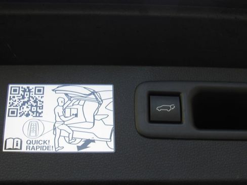 Certified 2024 Toyota Highlander XLE AWD/4WD image 24