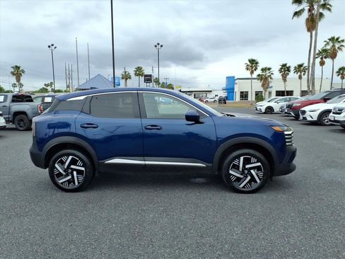 Used 2025 Nissan Kicks SV image 9