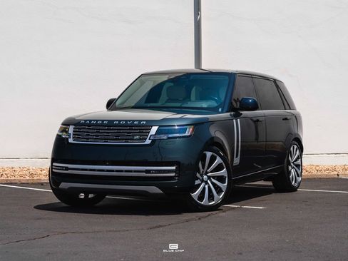 Used 2025 Land Rover Range Rover Long Wheelbase Autobiography AWD/4WD image 1
