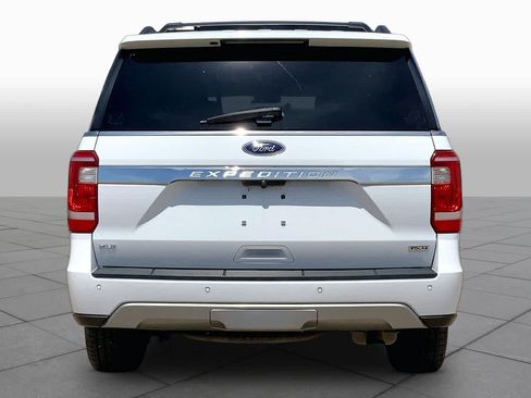 Used 2019 Ford Expedition XLT w/ Equipment Group 202A AWD/4WD image 5