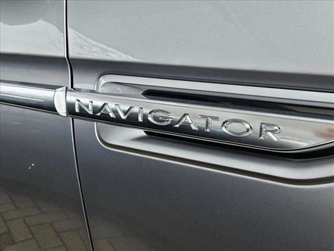 Used 2020 Lincoln Navigator Reserve w/ Luxury Package image 6