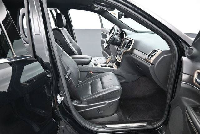 Used 2017 Jeep Grand Cherokee Limited AWD/4WD image 36