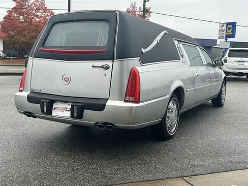 Used 2010 Cadillac DTS Funeral Coach image 5