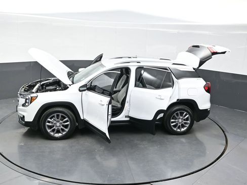 Used 2023 GMC Terrain SLT w/ Tech Package AWD/4WD image 42