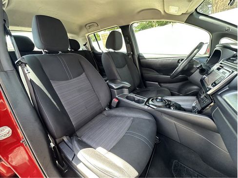 Used 2019 Nissan Leaf SV w/ SV All Weather Package FWD image 15