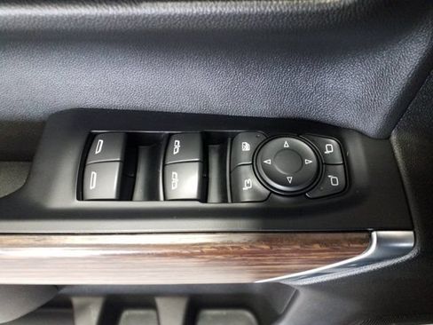 Used 2019 Chevrolet Silverado 1500 High Country w/ Safety Package II AWD/4WD image 11