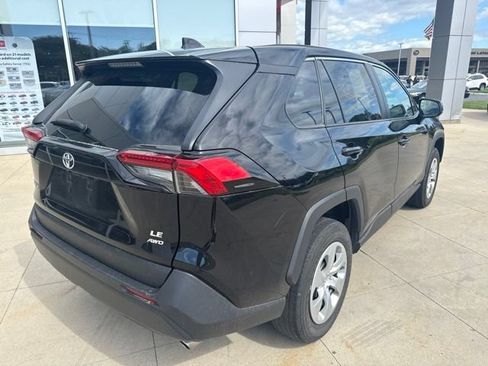 Used 2022 Toyota RAV4 LE AWD/4WD image 7