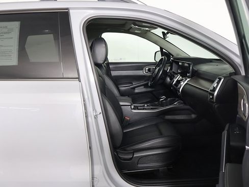 Used 2023 Kia Sorento S w/ Panoramic Sunroof Package image 30