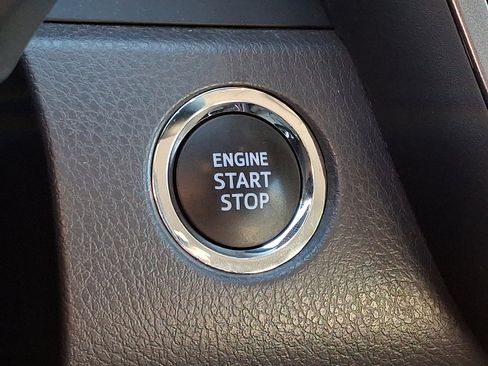 Used 2023 Toyota Camry XLE image 23