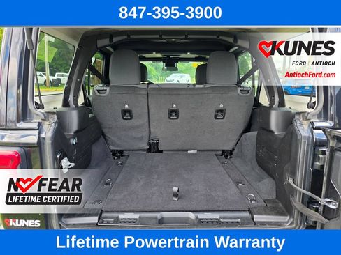 Used 2025 Jeep Wrangler Unlimited Sahara AWD/4WD image 26