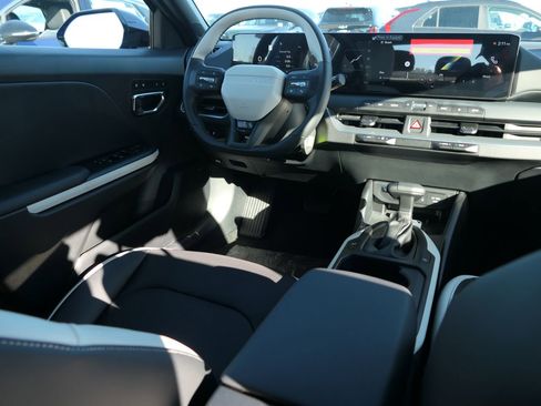 New 2025 Kia K4 GT-Line w/ GT-Line Premium Package FWD image 20