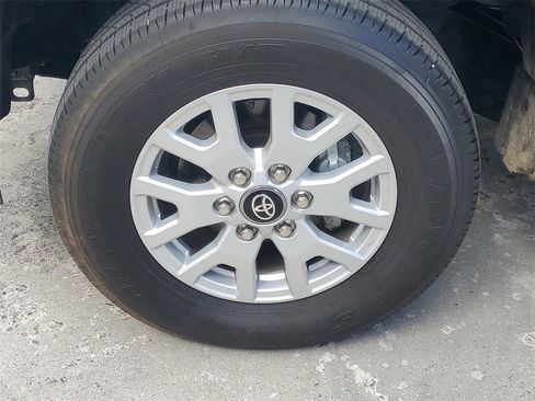 Used 2025 Toyota Tacoma SR5 image 4