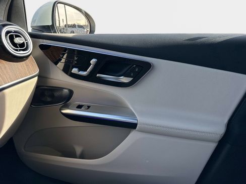 New 2026 Mercedes-Benz GLC 300 image 25