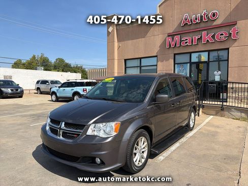 Used 2020 Dodge Grand Caravan SXT FWD image 1