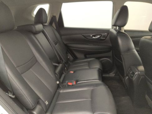 Used 2018 Nissan Rogue SL FWD image 19